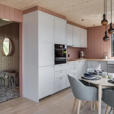 Villa Mia - Barnevennlig - Mjosa-Utsikt - 30 Min Osl Vendégház 4*